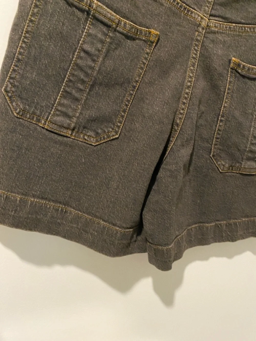 Anthropologie Pilcro Seamed Denim Shorts - Size 30 - Picture 12 of 12